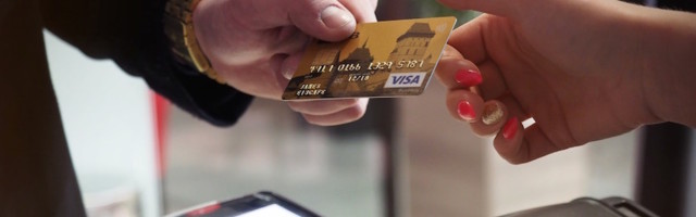 7 Reasons Every Startup Needs a Business Credit Card