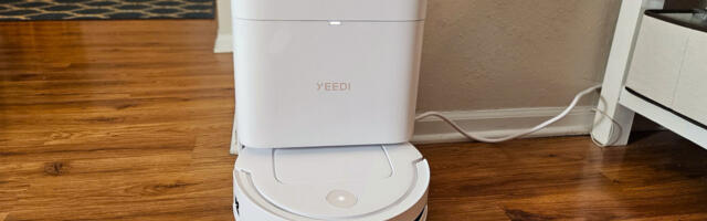 This Budget Flagship Robot Vacuum Mop Is Worth It (If Your Timing Is Right)