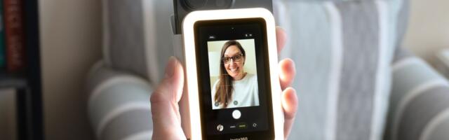 Insta360’s Snap is a tiny magnetic phone screen for taking rear-camera selfies