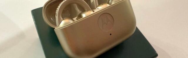 Moto Buds Loop preview: the most daring and sparkly headphones we’ve ever seen
