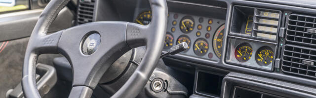 If You Hate Touchscreens In Your Car, These 5 Dashboard Gadgets Are For You