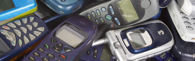 How Researchers Are Converting Discontinued Phones Into Tiny Data Centers For Edge Computing