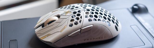 Finalmouse ULX Prophecy review: this 38g wireless mouse comes with 8K polling and a £150 price tag