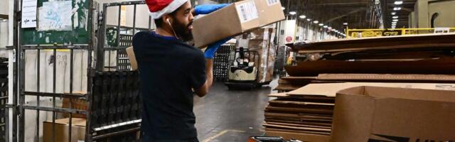 Retailers are offering extreme last-minute delivery on Christmas Eve