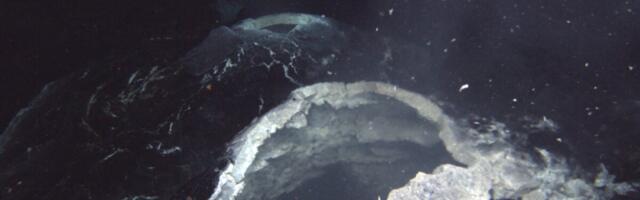 ‘Doomsday’ Asteroids Could Have Kickstarted Life on Our Planet