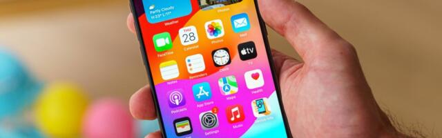 Gurman: iOS 18 will bring RCS support and Generative AI to Siri
