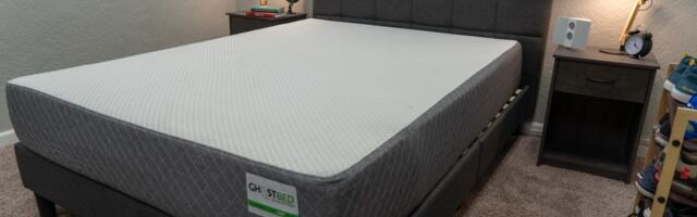 GhostBed Classic Mattress Review: A Comfortable Bed With Latex Foam