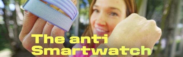 Fitbit Air Review: Affordable, Minimalist Health Tracking | All Things Mobile video