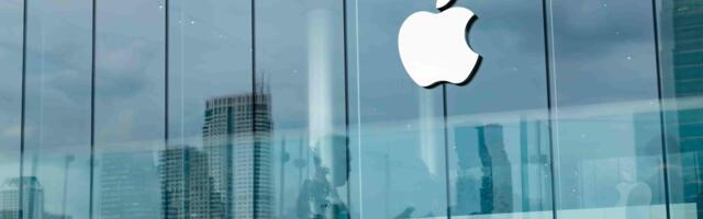 Tim Cook Thinks AI Will be “Huge.” But is Apple Lagging Behind?