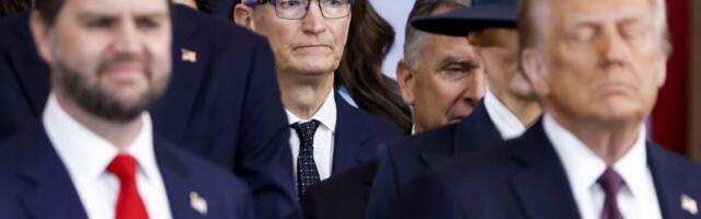 Tim Cook Swears Tariffs Aren’t to Blame for iPhone 17 Pro Price Hike