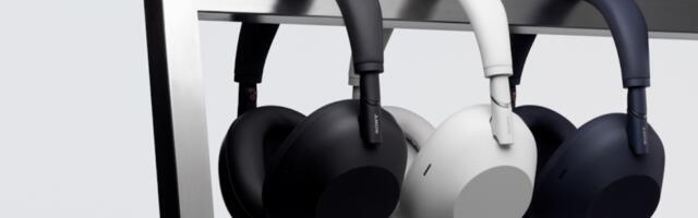 You can now use your Sony headphones as a free real-time head tracker for race and flight simulators on PC, several hundred games already supported — enthusiast creates open-source app that translates live sensor data into in-game camera controls
