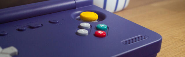 This new clamshell gaming handheld might be your next everyday carry device