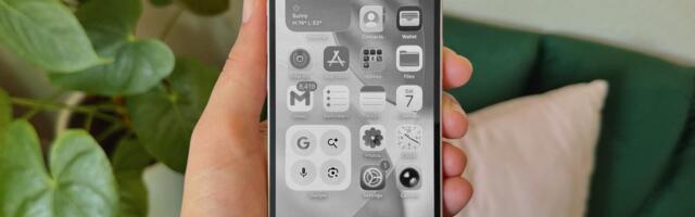 I Use This iOS Trick to Avoid Motion Sickness, but It Can Do So Much More