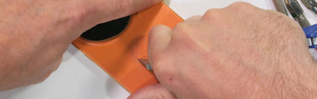 JerryRigEverything teardown reveals this ~$2,000 Ultra phone has a plastic back