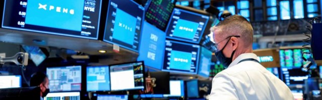 Speculation in tech derivatives points to wild swings