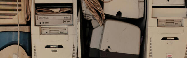 Copy C:\iDos3App C:\AppStore\emulators – Now you can use DOS on your iPhone as emulator returns to Apple devices