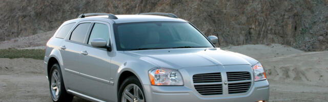 10 Cars That Are Surprisingly Difficult To Drive