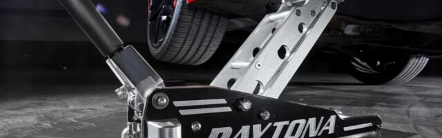 Harbor Freight Daytona Vs. Pittsburgh Floor Jacks: What's The Difference?