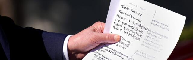 A photographer took a shot of Trump's notes — and they read like a Tesla sales pitch