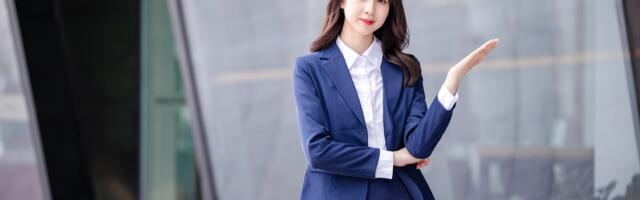 9 quiet signs a woman has class that have nothing to do with money or appearance