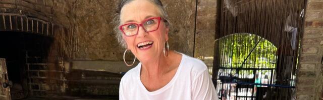 At 48, I left my Virginia teaching job and moved to Italy. A Facebook group I started for women led me to start my own business.