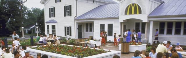 Photos show what it was like to eat at McDonald's in the 1980s