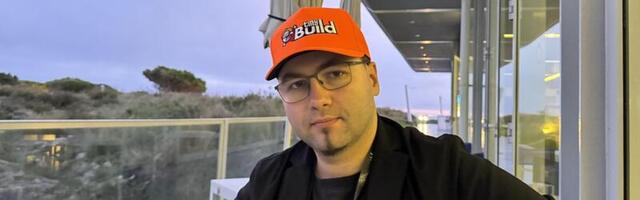 Designing games that gamers can play for thousands of hours | Alex Nichiporchik