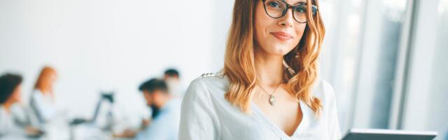 Psychology says the people with the most genuine discipline in their lives don’t look anything like the productivity culture tells you to look – they’re not waking at 5am or tracking every minute, they’ve built a quieter kind of discipline that most people miss because it doesn’t perform itself