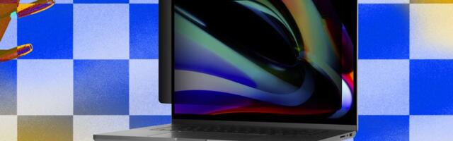 This MacBook Privacy Screen Totally Changed How I Work in Public