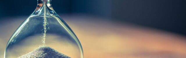 Reading a Quantum Clock Costs More Energy Than Actually Running One