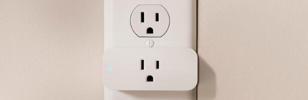 The Amazon Smart Plug drops to only $13 for Black Friday