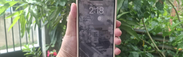 How To Set Your iPhone Screen To Grayscale (And Why You Might Want To)