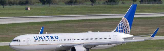 United Airlines Says It Eliminated 4% of Management Jobs Due to AI 