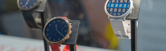 Pebble Round 2 is going to take a little more time to get to your wrist