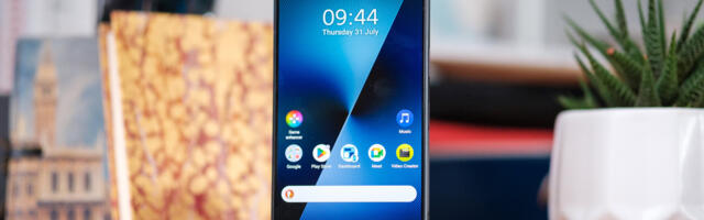 What world is this? Sony just beat a bunch of brands to stable Android 16.