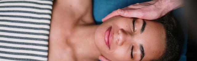 Red light therapy: do LED masks work?