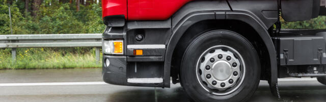 Why Do The Front Rims On Semi-Trucks Stick Out?