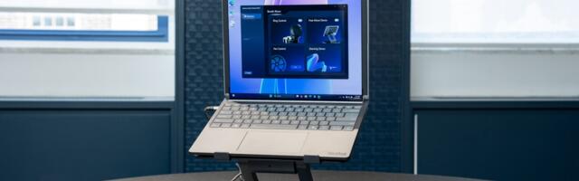 This stand can automatically lift, tilt, and turn your laptop toward you