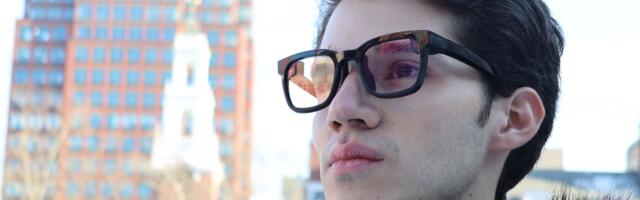 These Transcribing Eyeglasses Put Subtitles on the World
