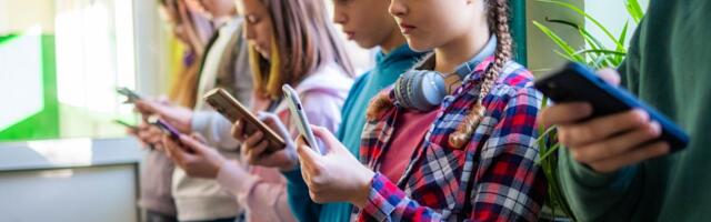 Bipartisan GUARD Act proposes age restrictions on AI chatbots