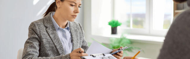 The class of 2025 is using AI in job interviews, and a startup industry is cashing in