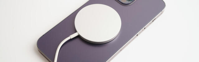 Wireless charging wastes way more electricity than wired, here's why