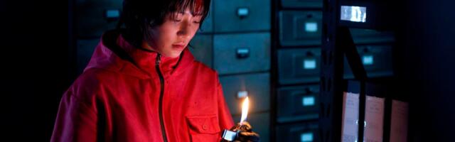 Netflix says weak dollar and strong subscriber growth will boost revenue