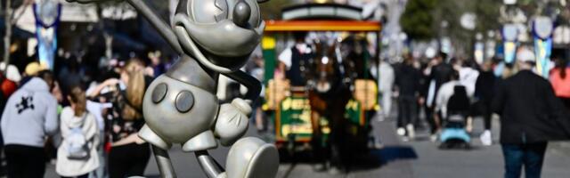 Disneyland attendance rises and visitor spending increases thanks to higher ticket prices