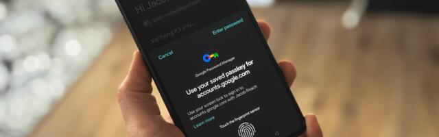 How to Use Passkeys With Google Password Manager (2025)