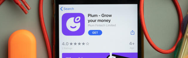 Eurobank takes minority stake in investment app Plum