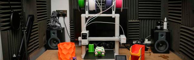 I tested the beginner-friendly Anycubic Kobra X - a 4-color 3D printer that's surprisingly good