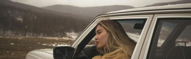 The loneliest people at any gathering are almost never the ones standing alone by the wall. They’re the ones laughing in the middle of the group who will drive home afterward in complete silence and not call anyone about it.