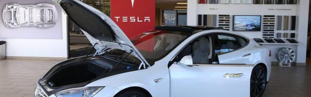 Tesla Wants a $50,000 Penalty for Anyone Who Tries to Resell Its Signature Model S and X