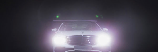 Security bugs let these car hackers remotely control a Mercedes-Benz